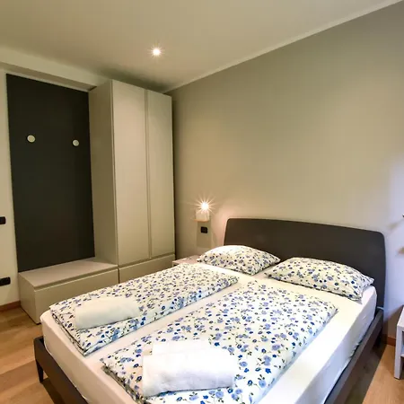 Haus Manu شقة برنزوني سول جاردا
